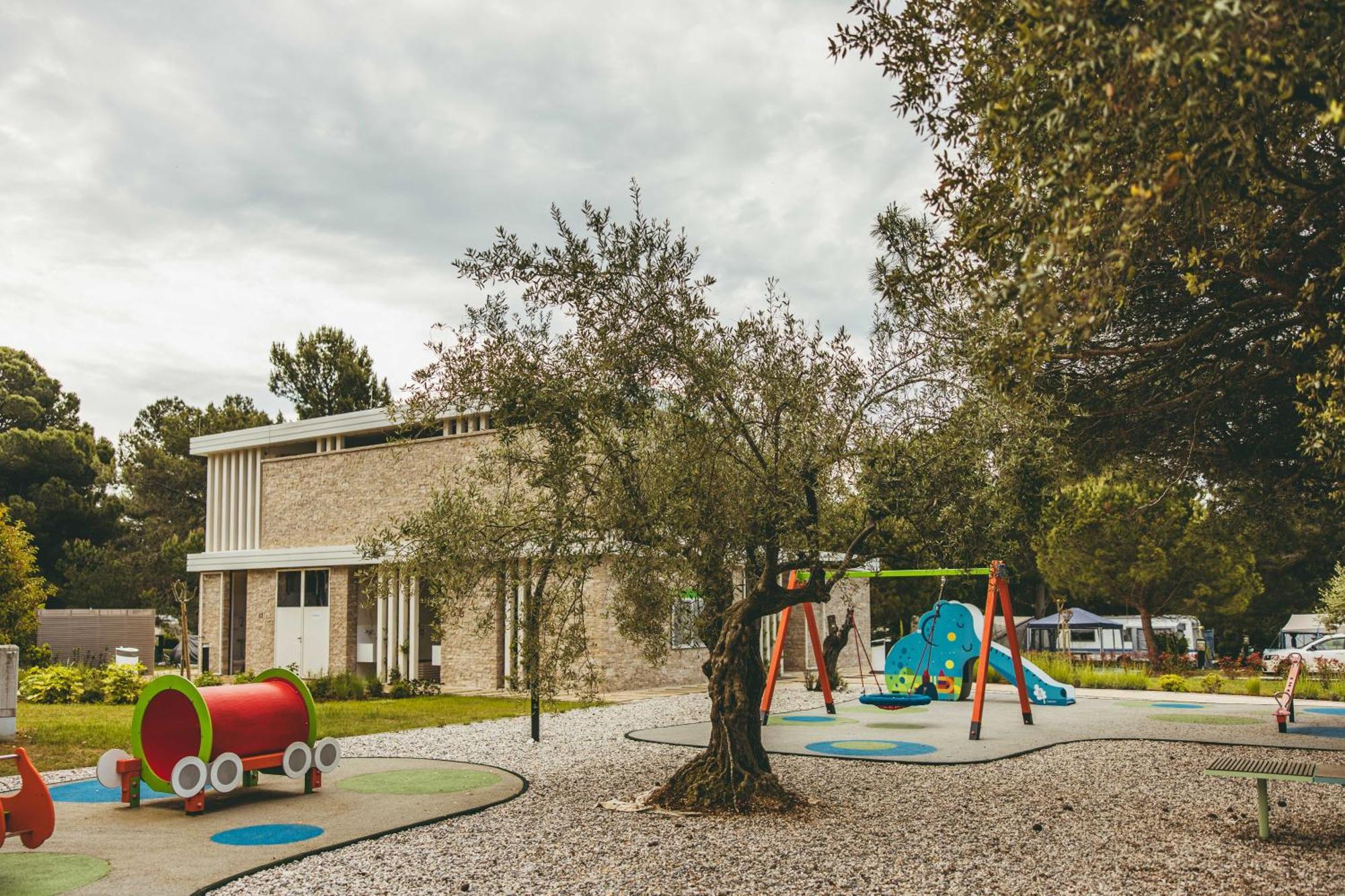 Maistra Camping Koversada Uncovered Naturist Pitches 弗尔萨尔 外观 照片