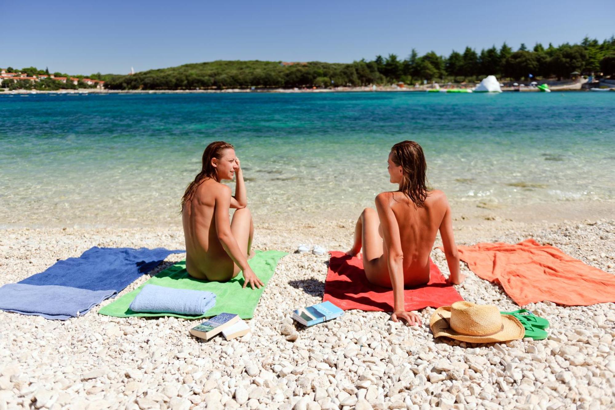 Maistra Camping Koversada Uncovered Naturist Pitches 弗尔萨尔 外观 照片